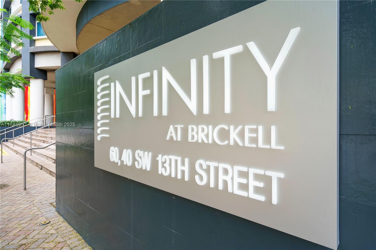 INFINITY AT BRICKELL COND - Residential