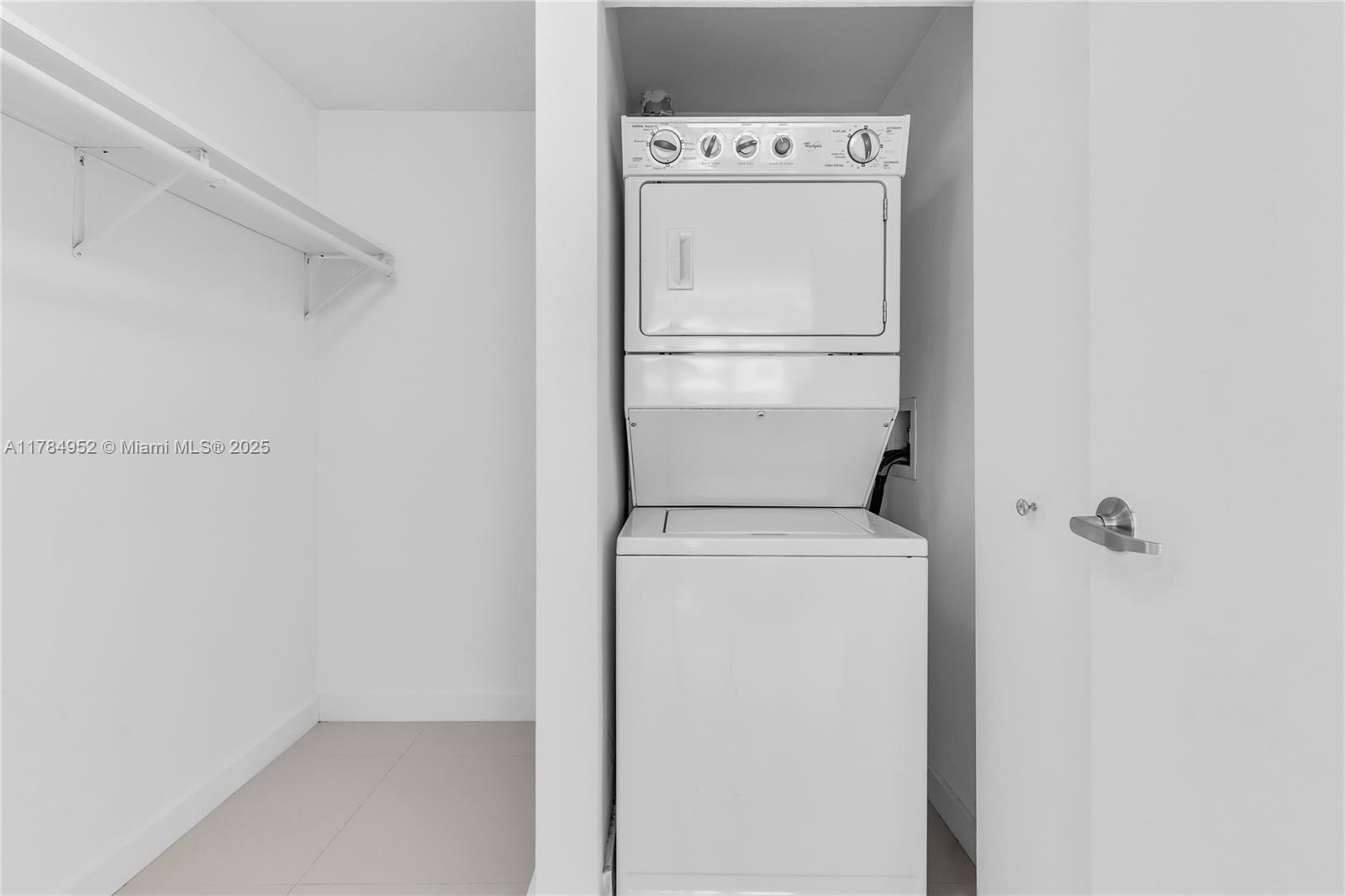 INFINITY AT BRICKELL COND - Residential