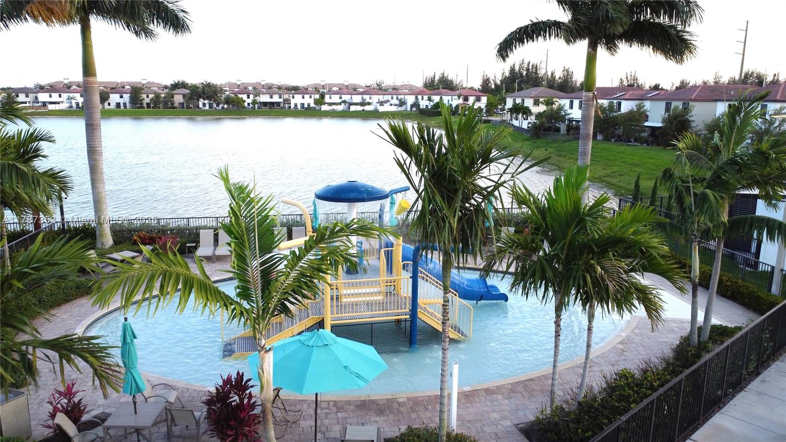 AQUABELLA SECTION ONE - Residential