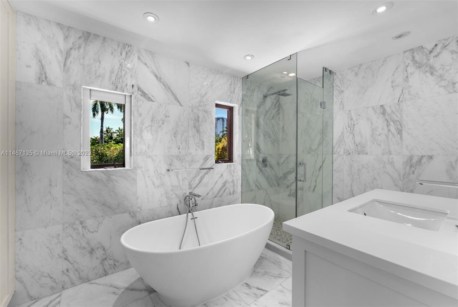 SUNSET ISLANDS ISLAND NO - Residential