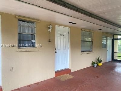 Photo of 5917 Pierce St #5919, Hollywood, FL 33021 (MLS # A12093488)