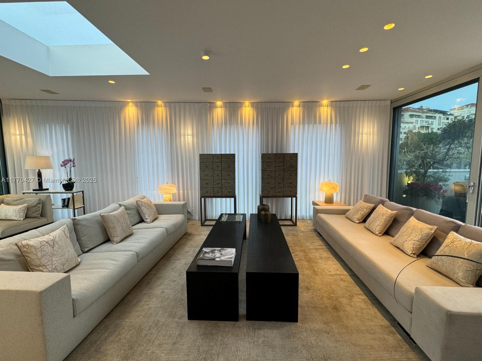 12 Hanamal St PH