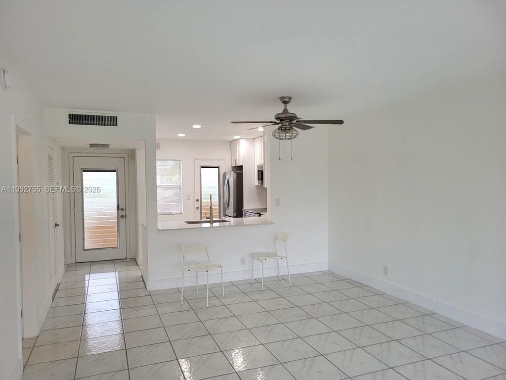 Photo of 851 NE 14th Ave #416, Hallandale Beach, FL 33009 (MLS # A11952755)