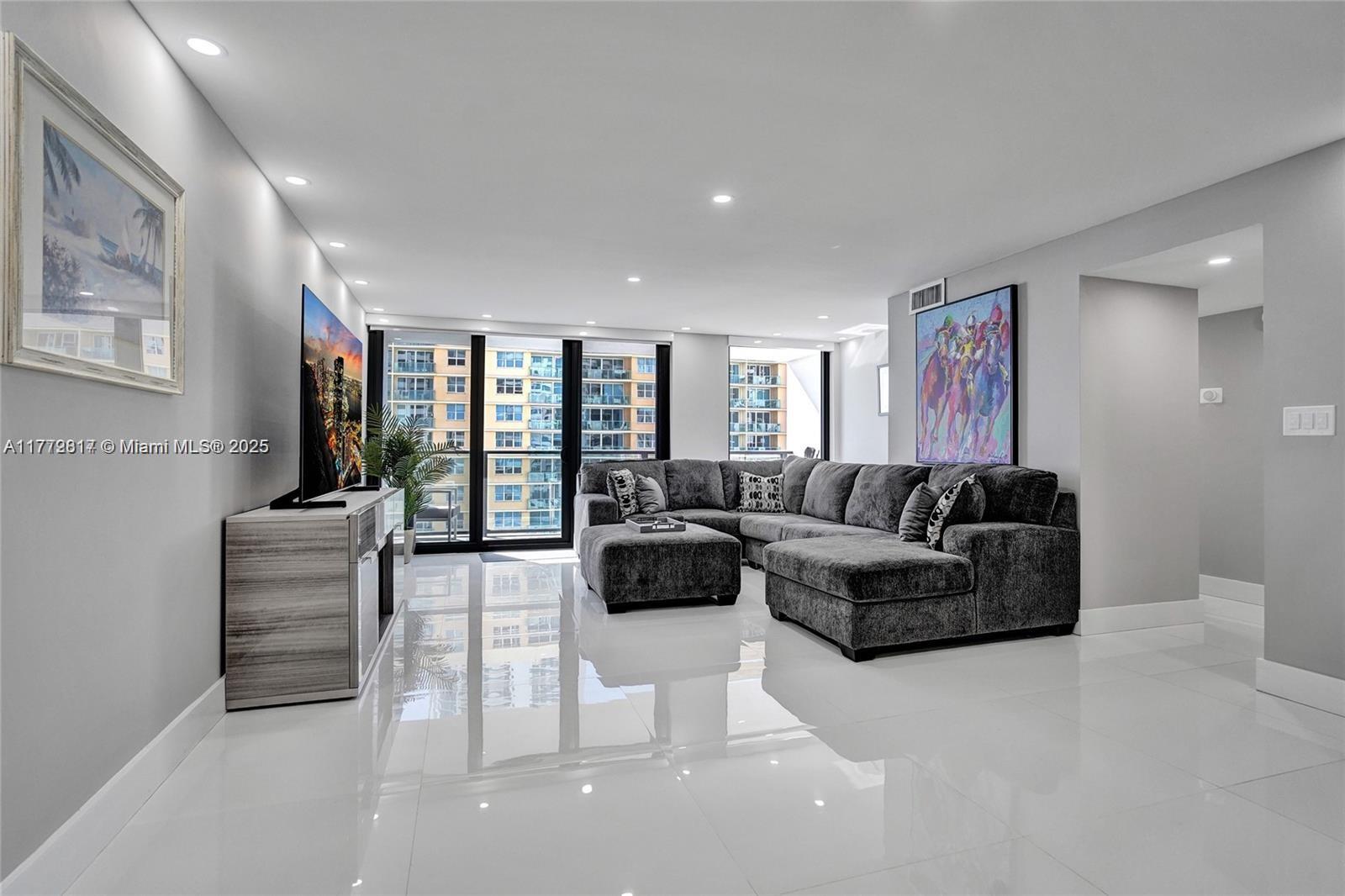 2301 S Ocean Dr 1007