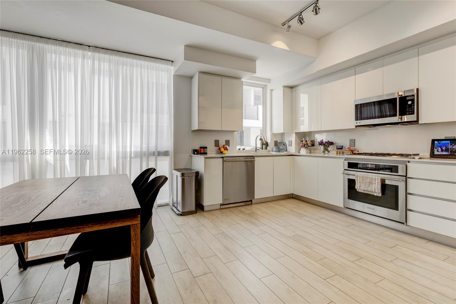 NORMANDY GOLF COURSE SUB - Residential