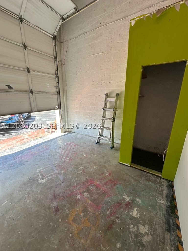 307 NW 10th Ter 307