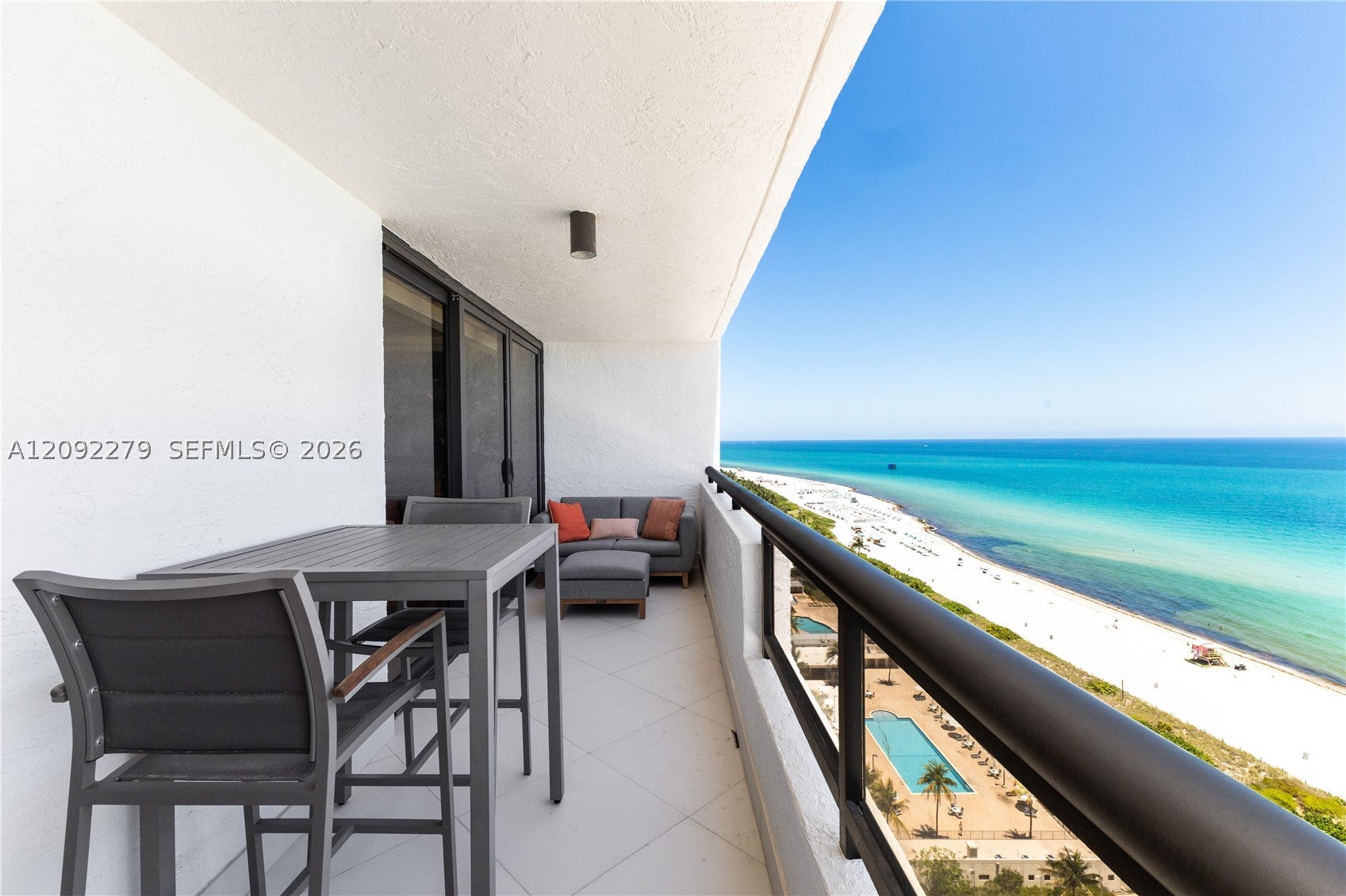 2555 Collins Ave 2205