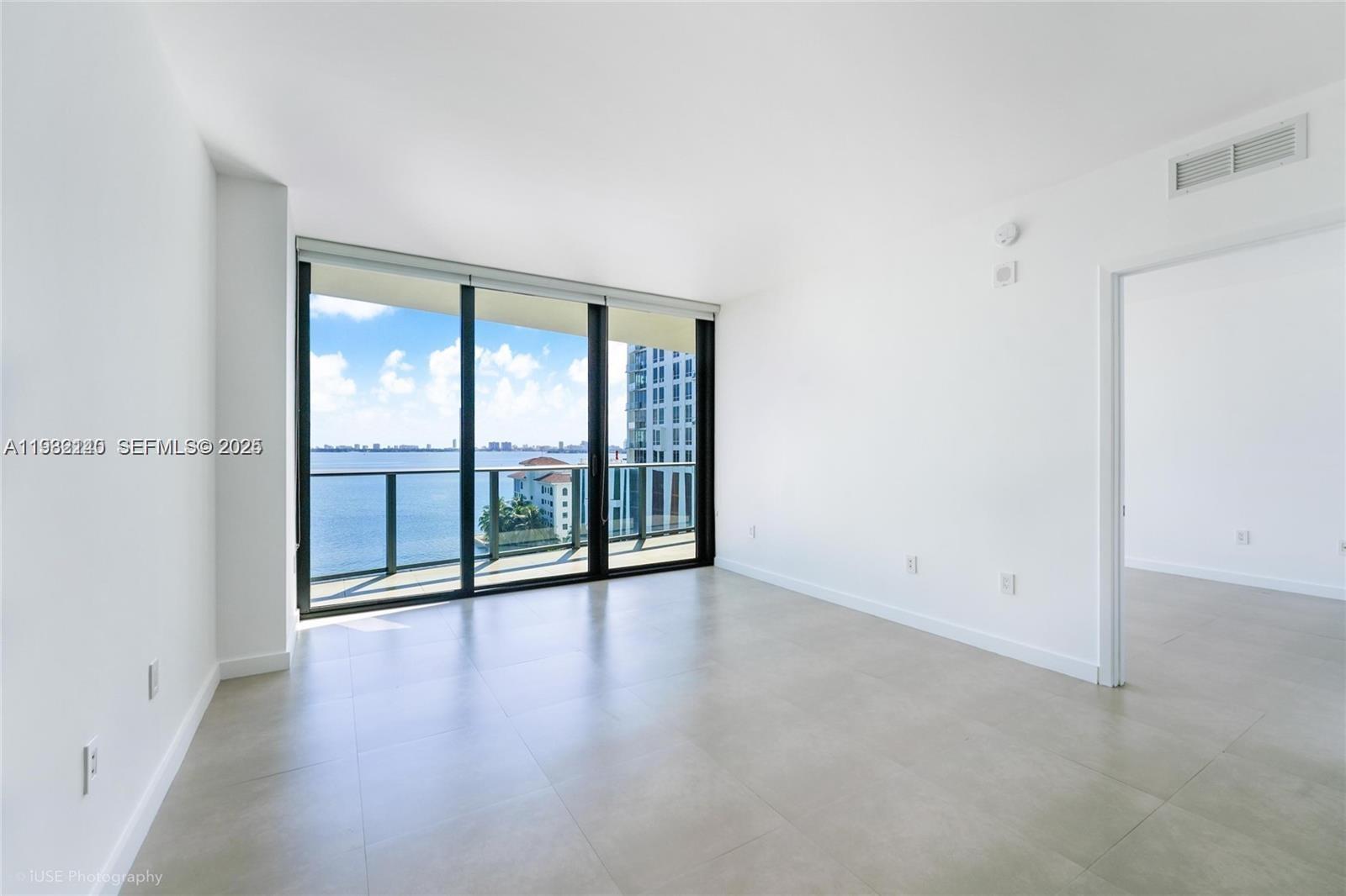 ICON BAY CONDO - Residential Lease