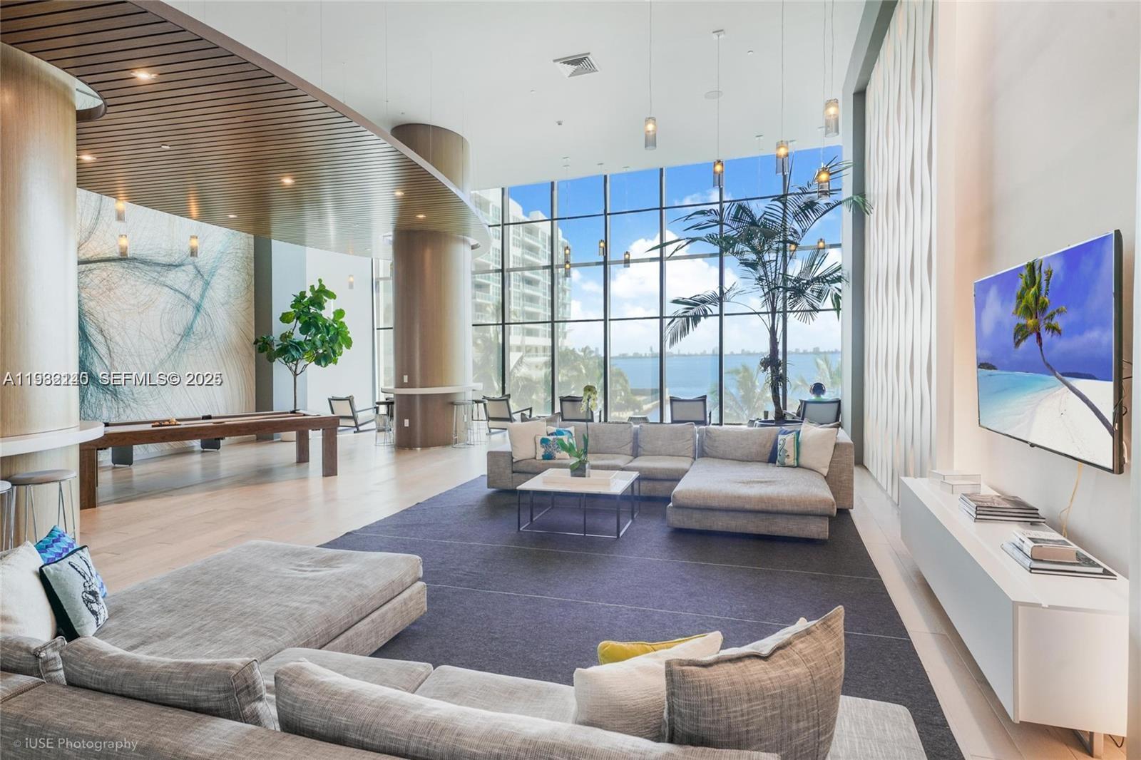 ICON BAY CONDO - Residential Lease