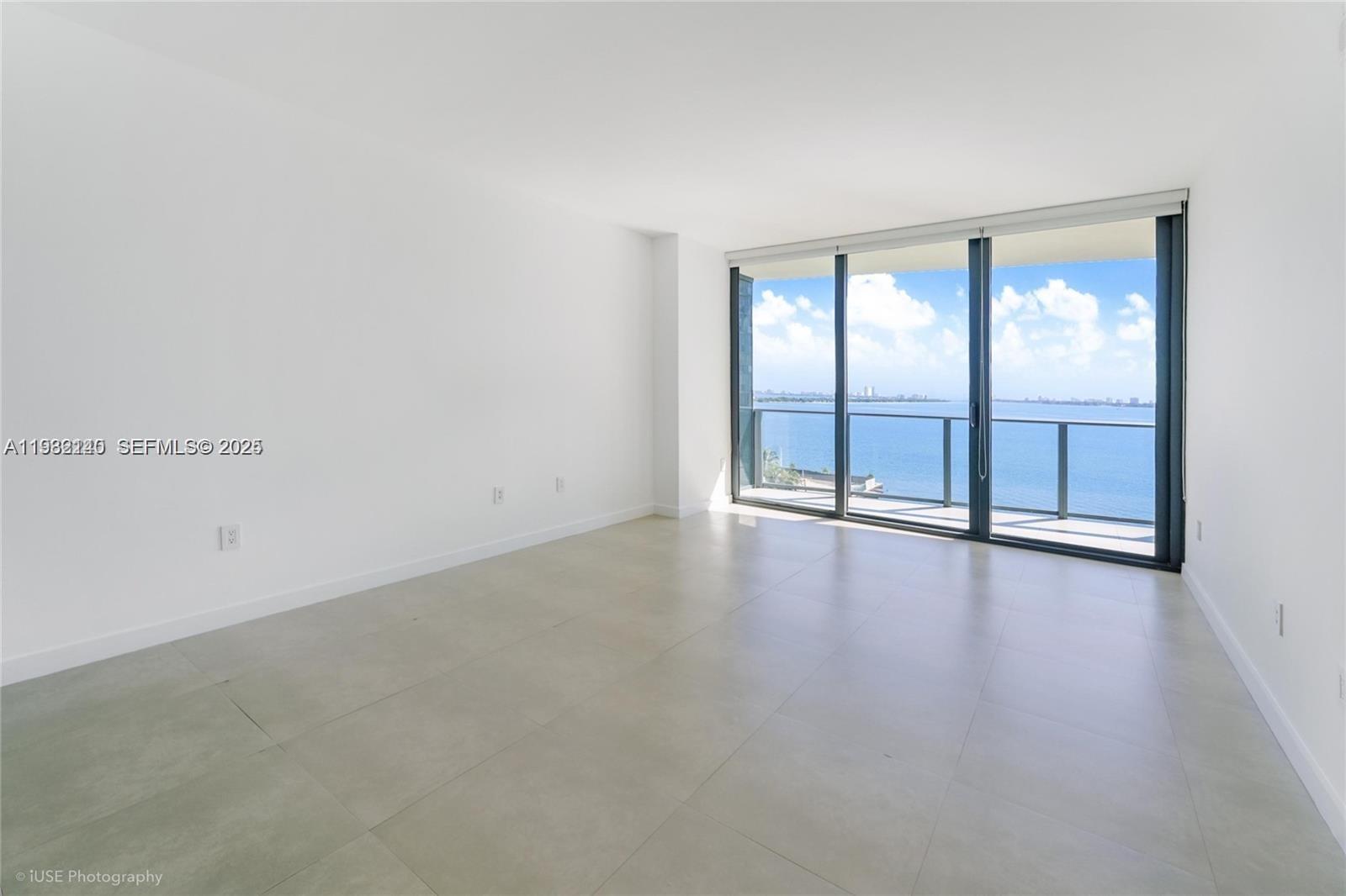 ICON BAY CONDO - Residential Lease