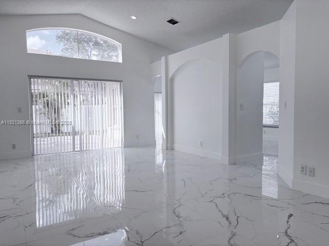 VULCAN MATERIALS COMPANY - Residential Lease