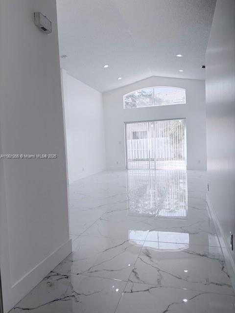 VULCAN MATERIALS COMPANY - Residential Lease