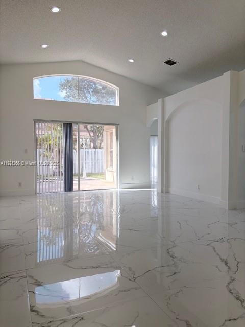 VULCAN MATERIALS COMPANY - Residential Lease