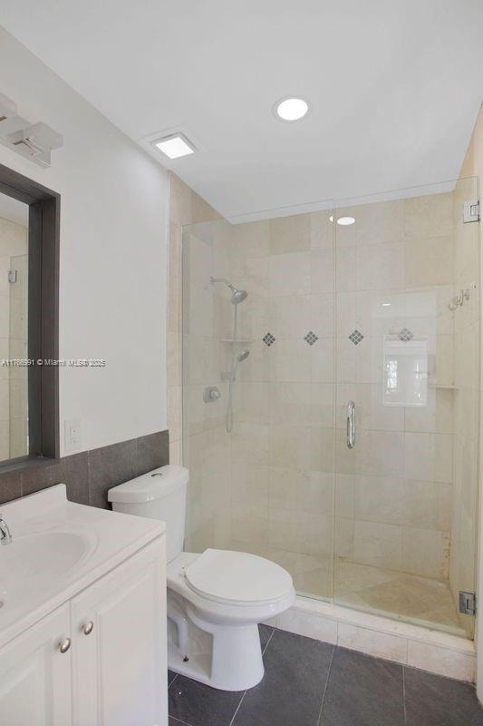 HOLLYWOOD LAKES SECTION - Residential