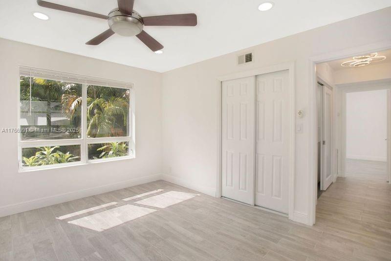 HOLLYWOOD LAKES SECTION - Residential