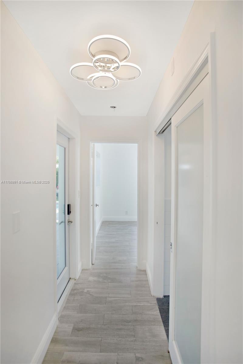 HOLLYWOOD LAKES SECTION - Residential