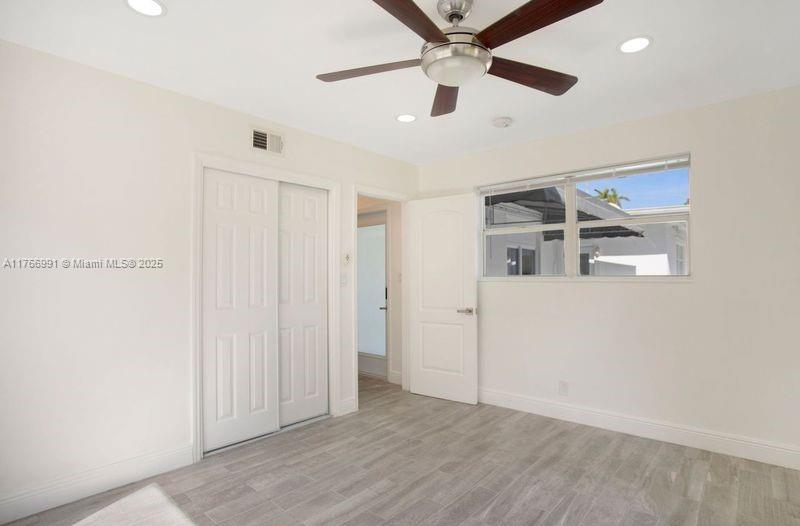HOLLYWOOD LAKES SECTION - Residential