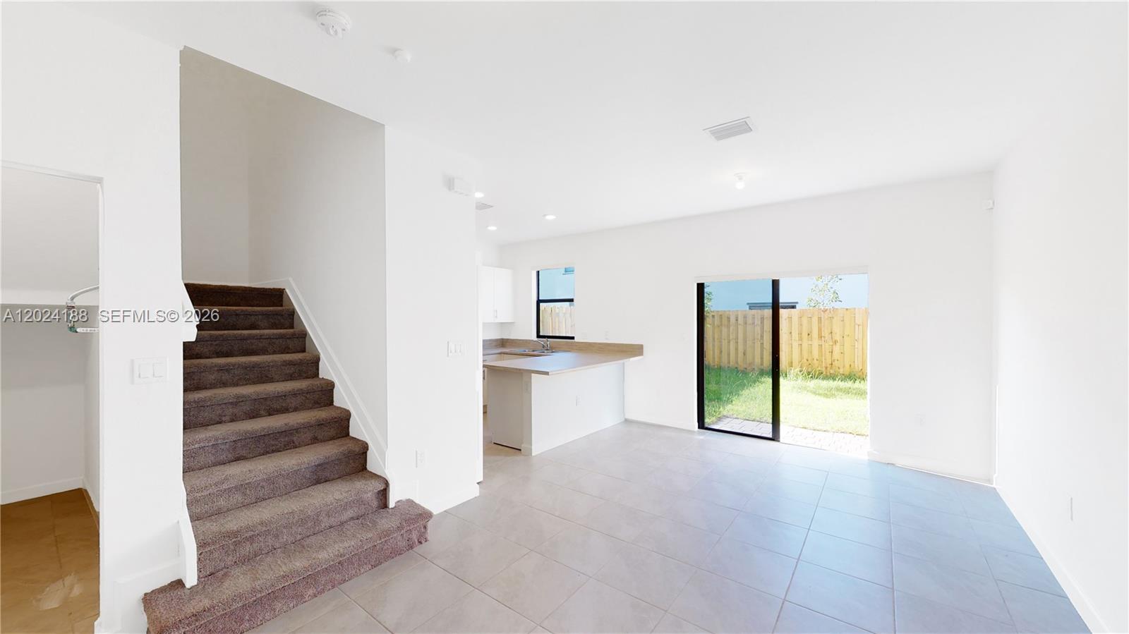 Corsica - Residential Lease