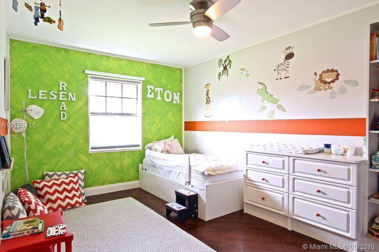 Royal Palm Village 131-35 - Residential