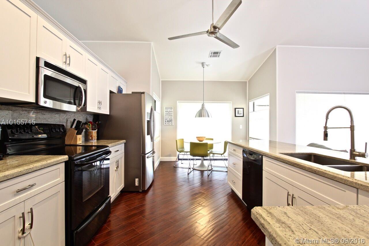 Royal Palm Village 131-35 - Residential