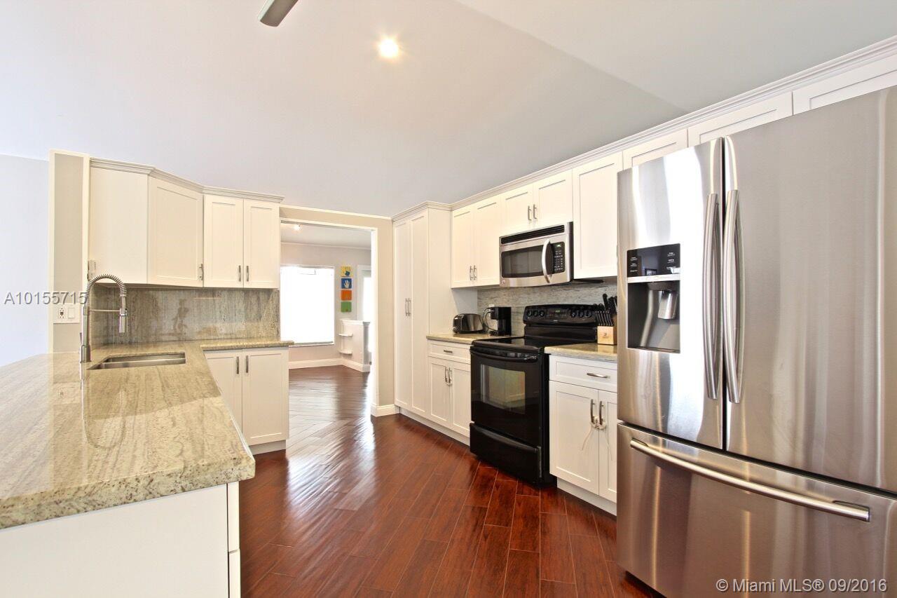 Royal Palm Village 131-35 - Residential