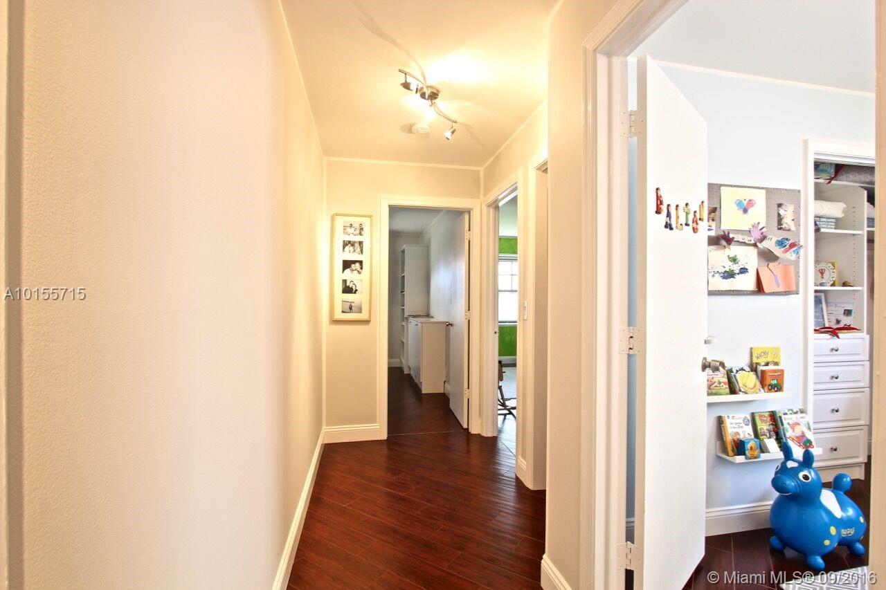 Royal Palm Village 131-35 - Residential