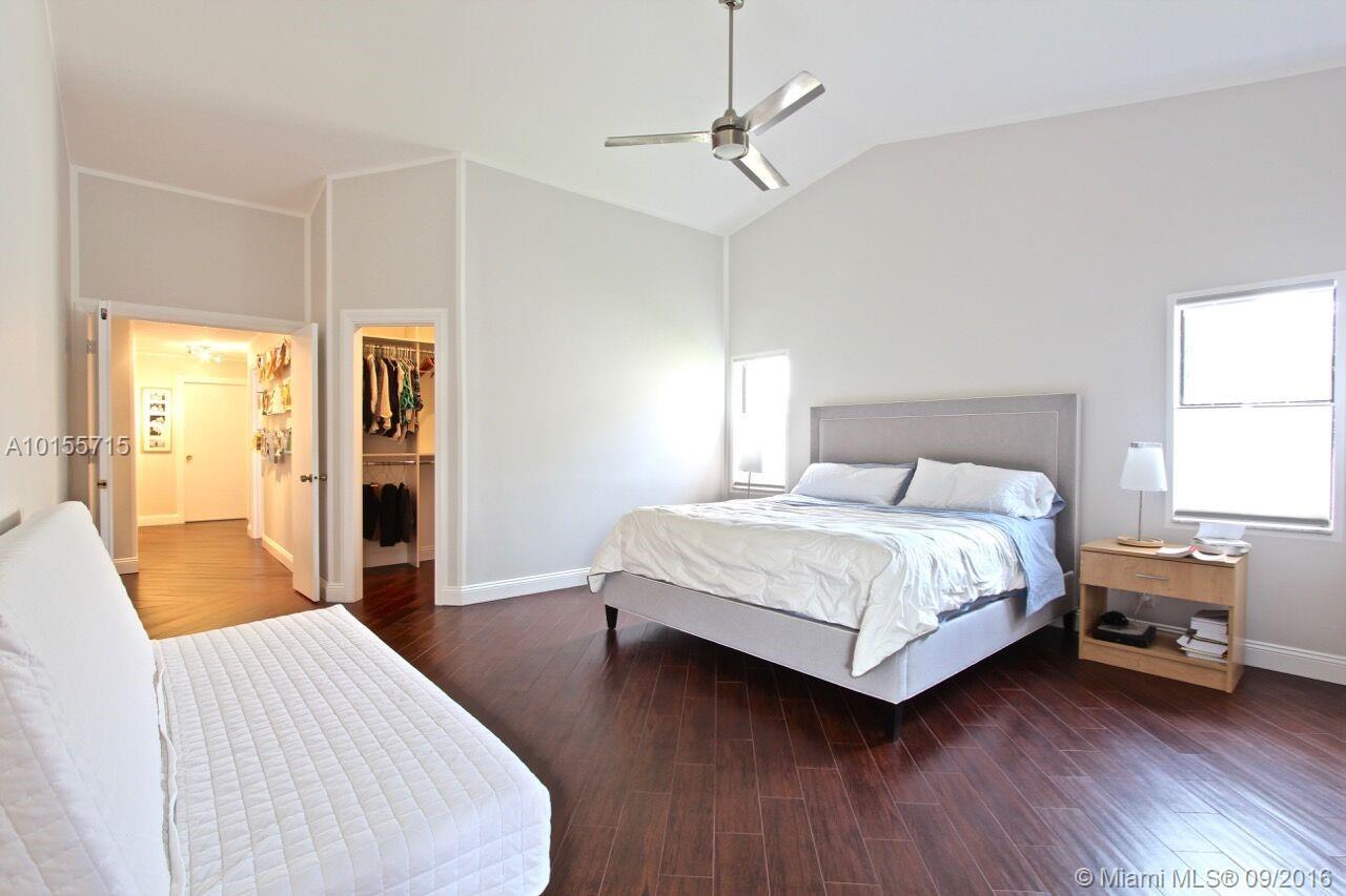 Royal Palm Village 131-35 - Residential