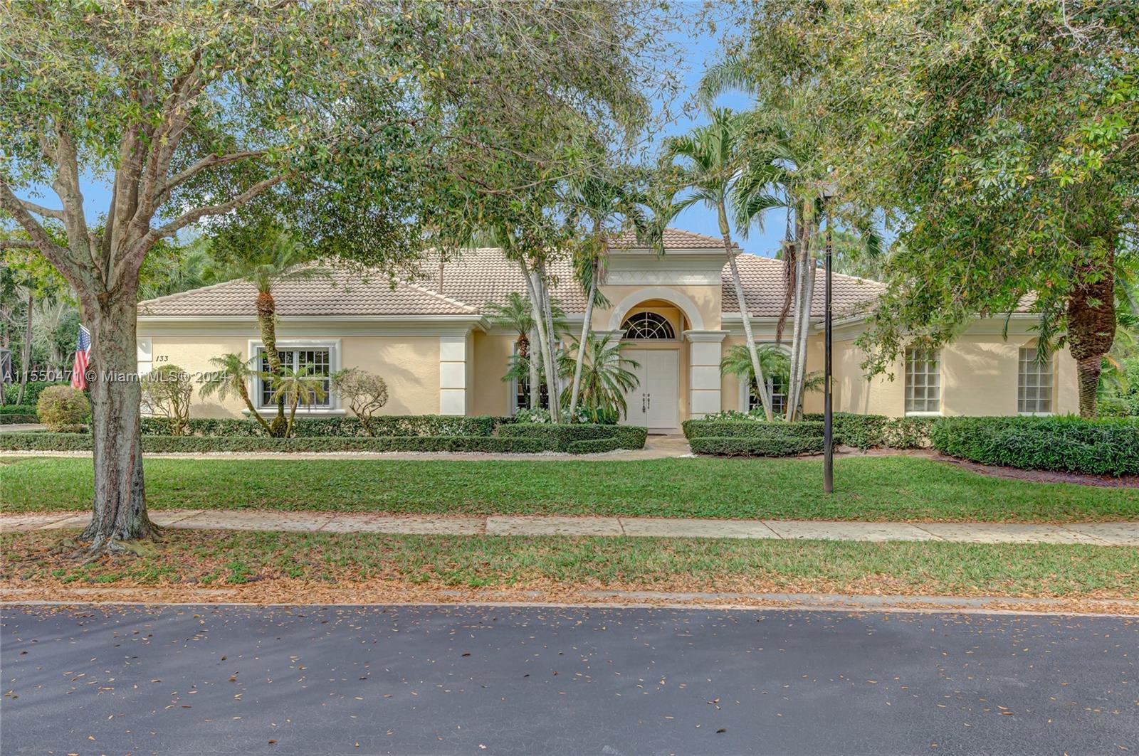 Property for Sale at 133 Mystic Ln Ln, Jupiter, Palm Beach County, Florida - Bedrooms: 4 
Bathrooms: 6  - $2,480,000