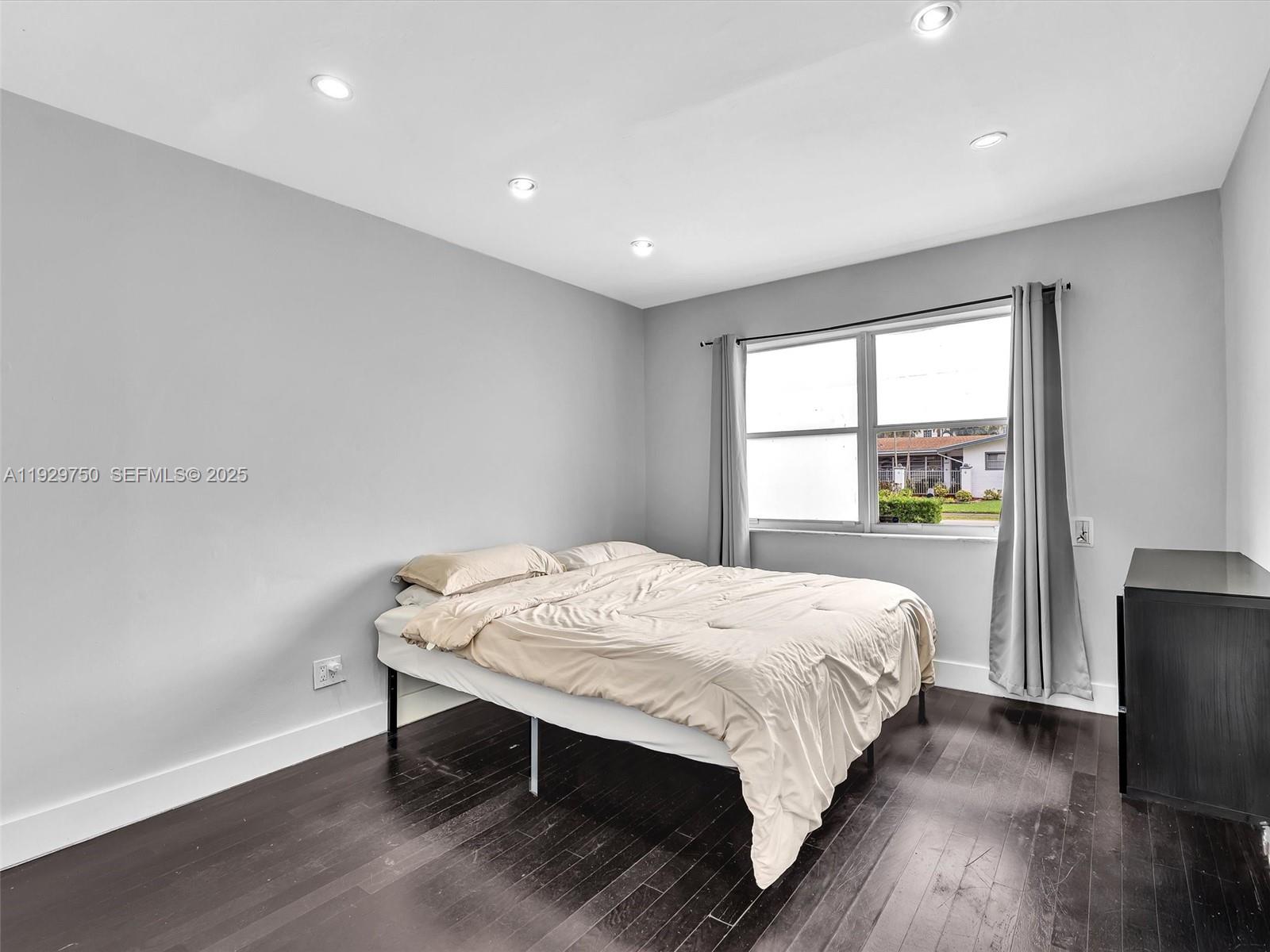 ENCHANTED LAKE SEC 2 - Residential Lease