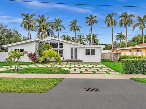 20120 NE 25th Ct Miami FL 33180