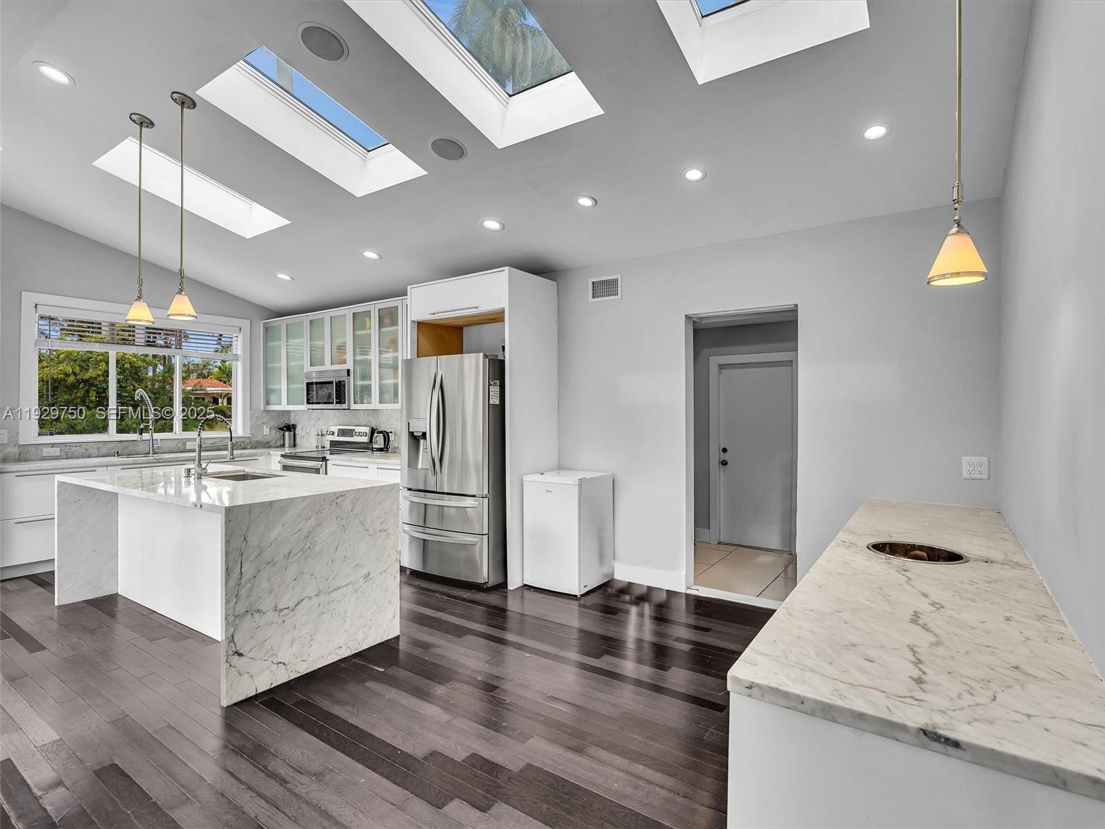 ENCHANTED LAKE SEC 2 - Residential Lease