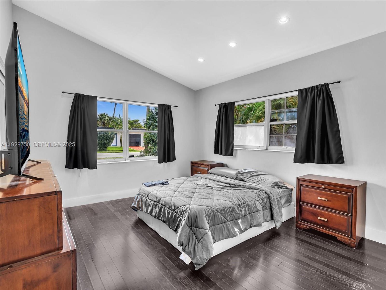 ENCHANTED LAKE SEC 2 - Residential Lease