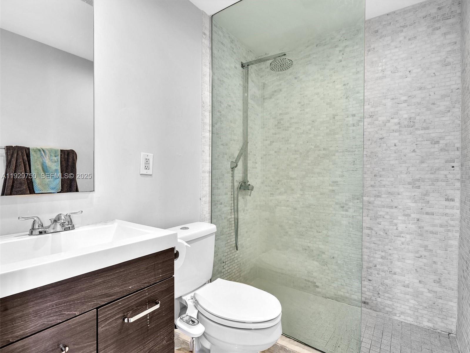 ENCHANTED LAKE SEC 2 - Residential Lease