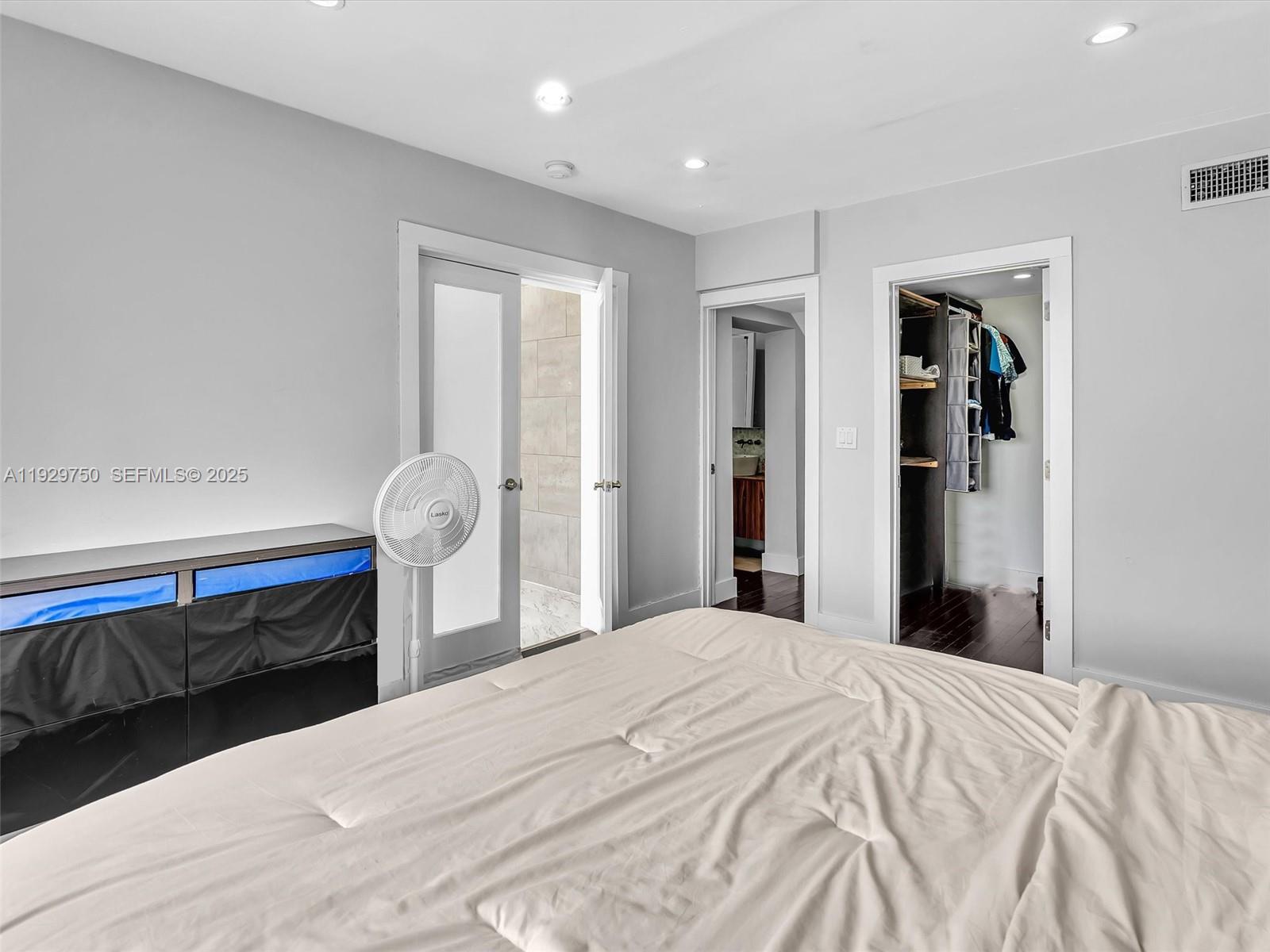 ENCHANTED LAKE SEC 2 - Residential Lease