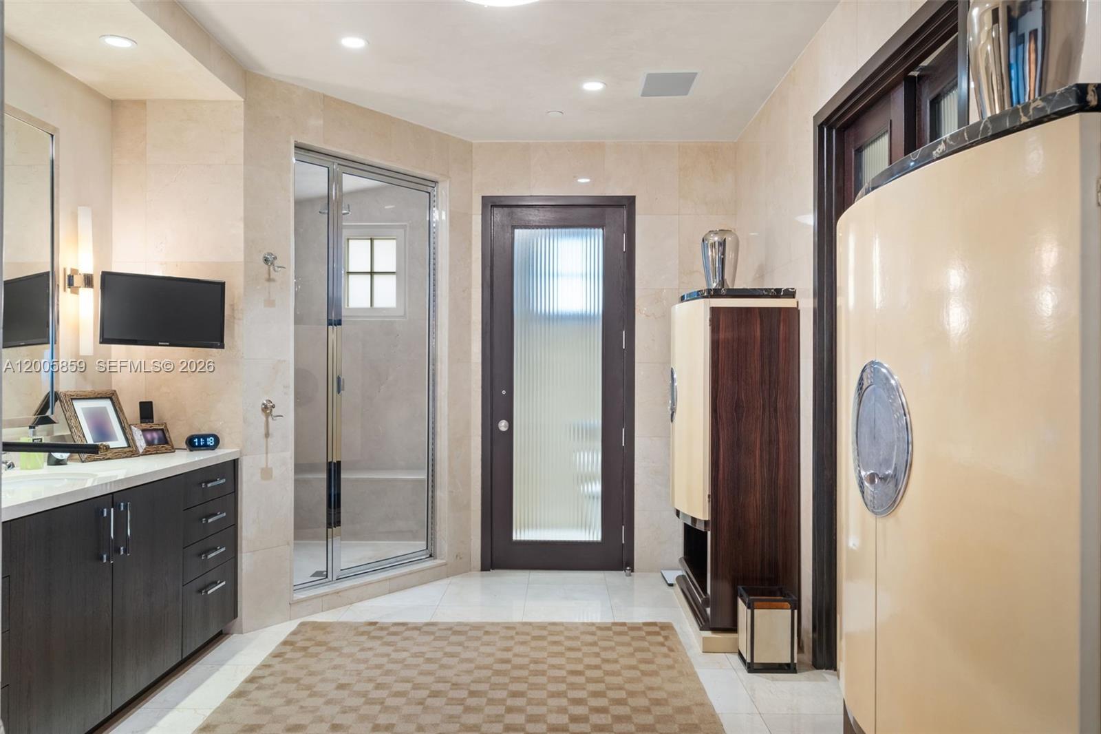 OCEANSIDE @ FISHER ISL CO - Residential