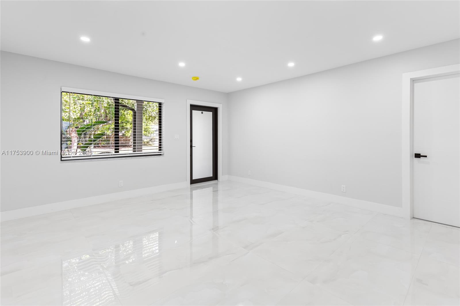 FOREST HILLS SOUTH - Residential