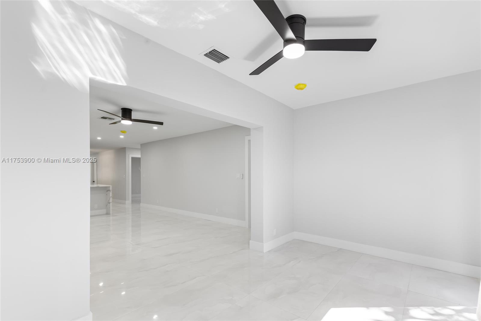 FOREST HILLS SOUTH - Residential