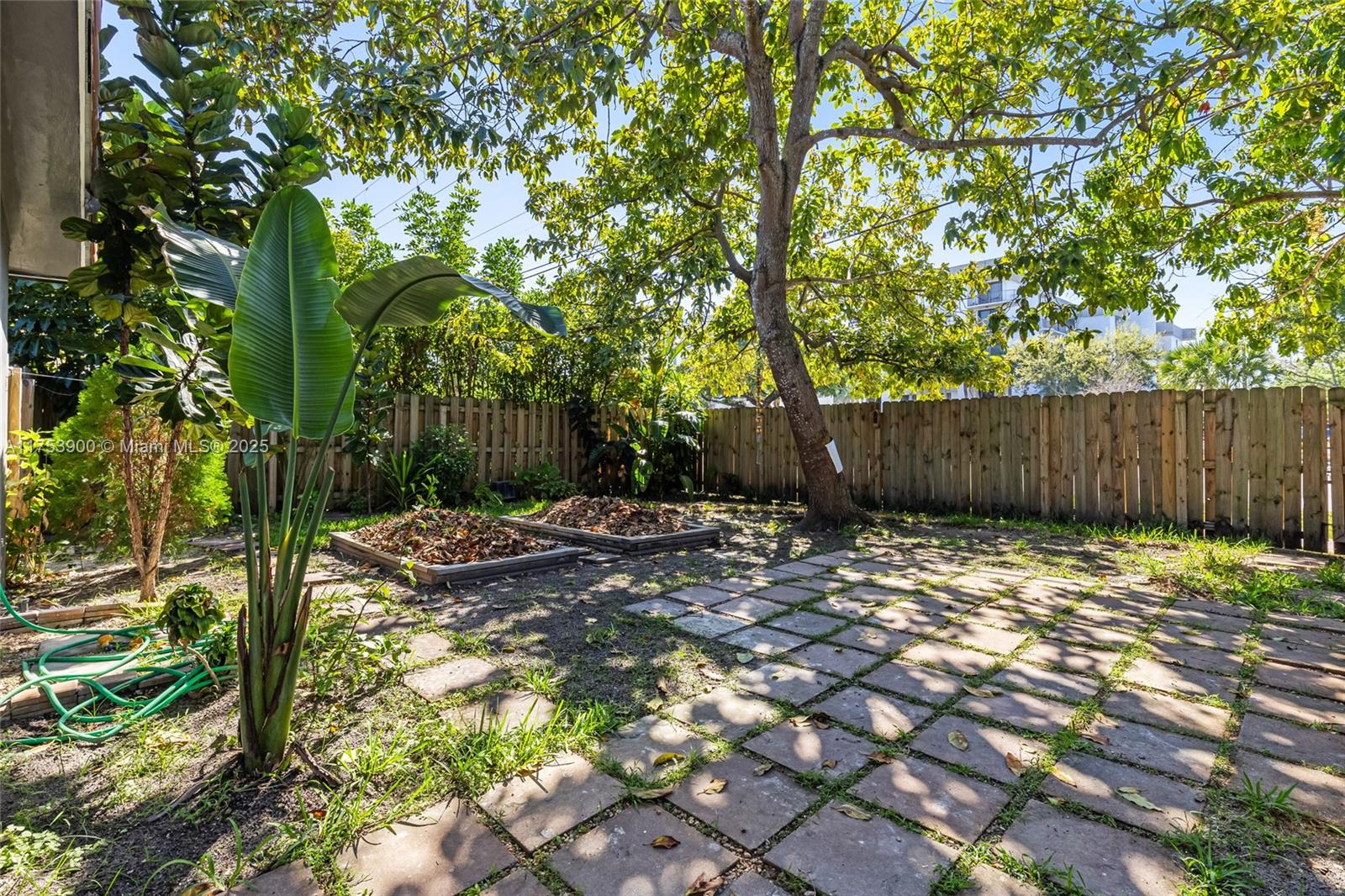 FOREST HILLS SOUTH - Residential