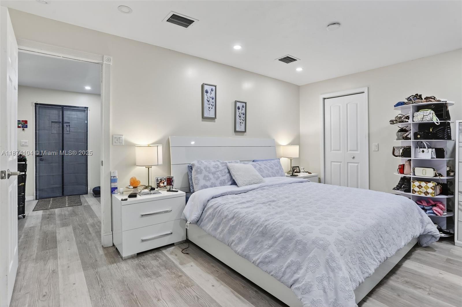 OAK GROVE - Residential Income