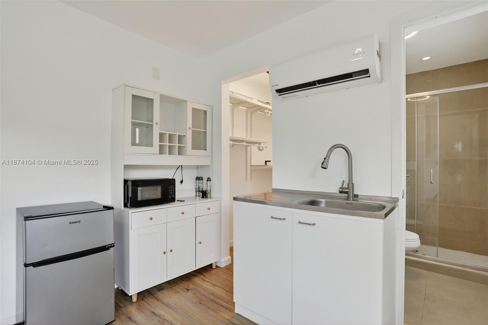 OAK GROVE - Residential Income