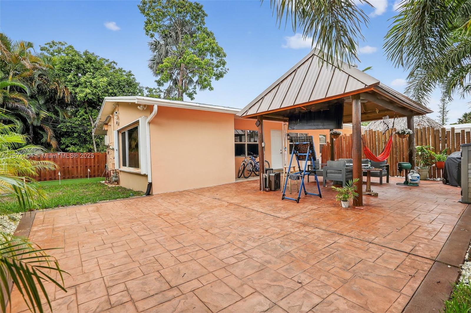 OAK GROVE - Residential Income