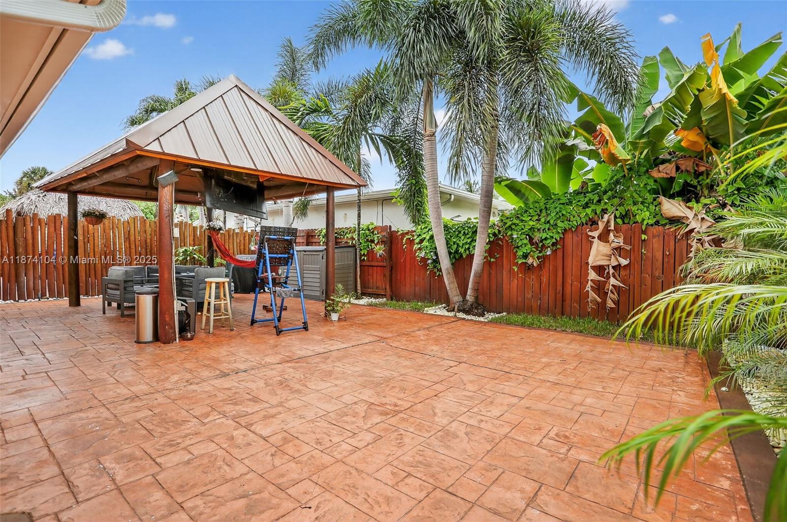 OAK GROVE - Residential Income