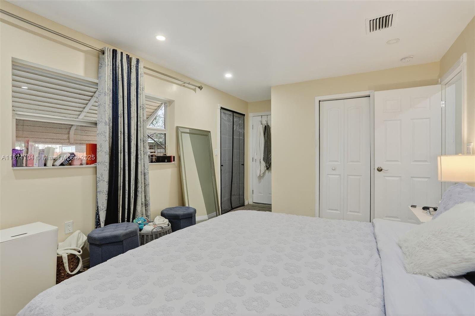 OAK GROVE - Residential Income