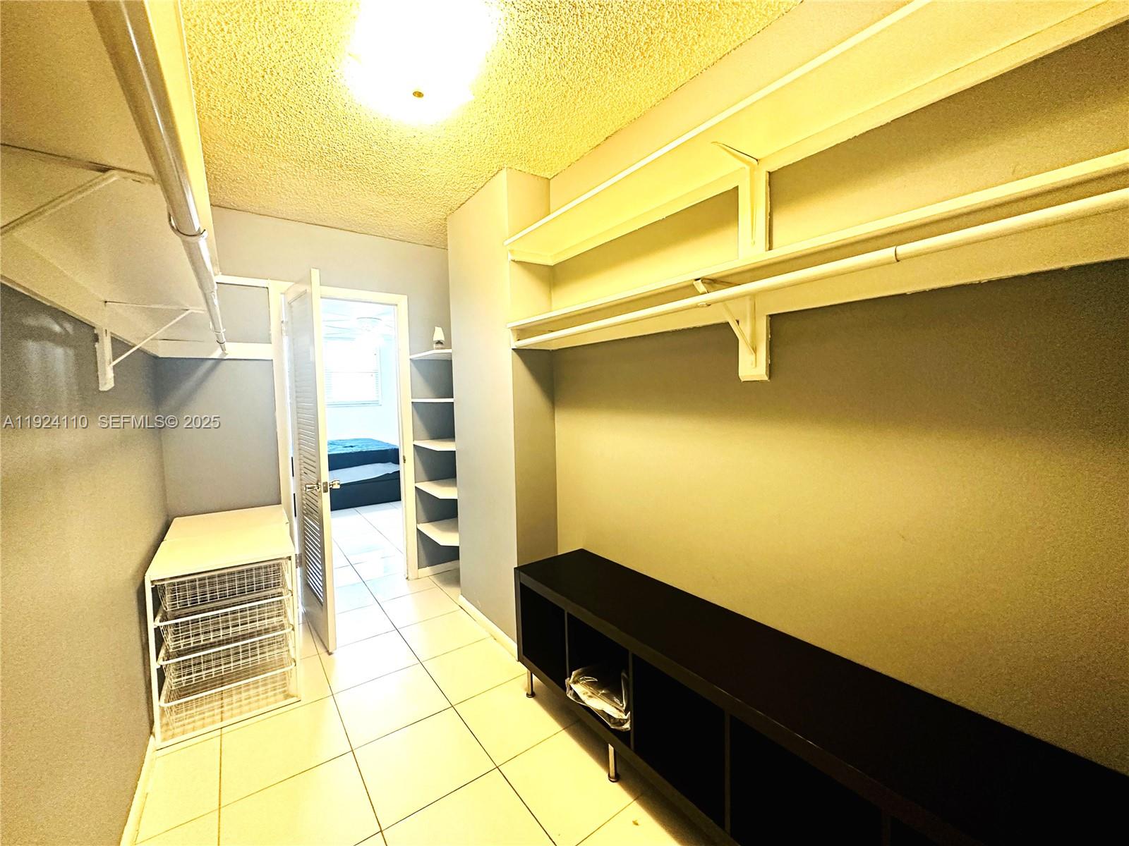 OXFORD TOWERS CONDO - Residential Lease