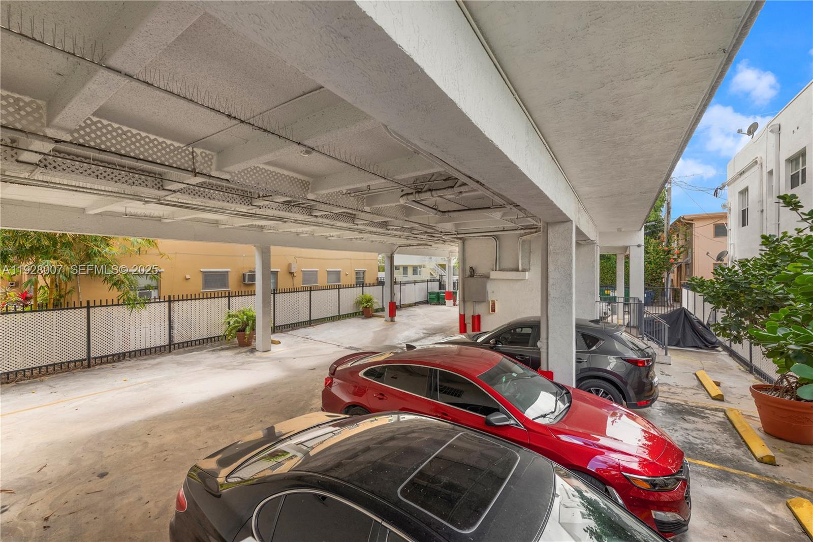 MICHIGAN TERRACE CONDO - Residential Lease