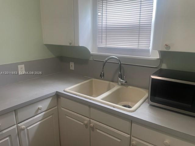 OAKLAND PARK SECOND ADD - Residential Income