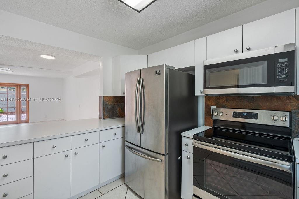 BRENTWOOD TOWNHOUSE 3 CON - Residential