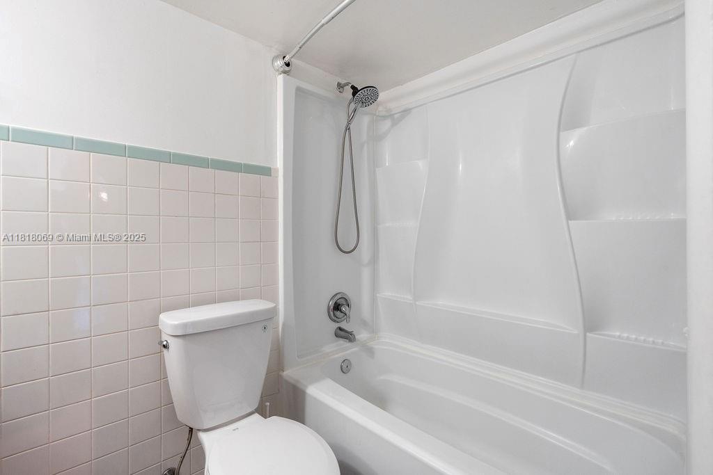 BRENTWOOD TOWNHOUSE 3 CON - Residential