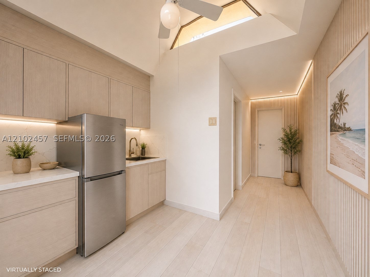 20191 E Country Club Dr CA33