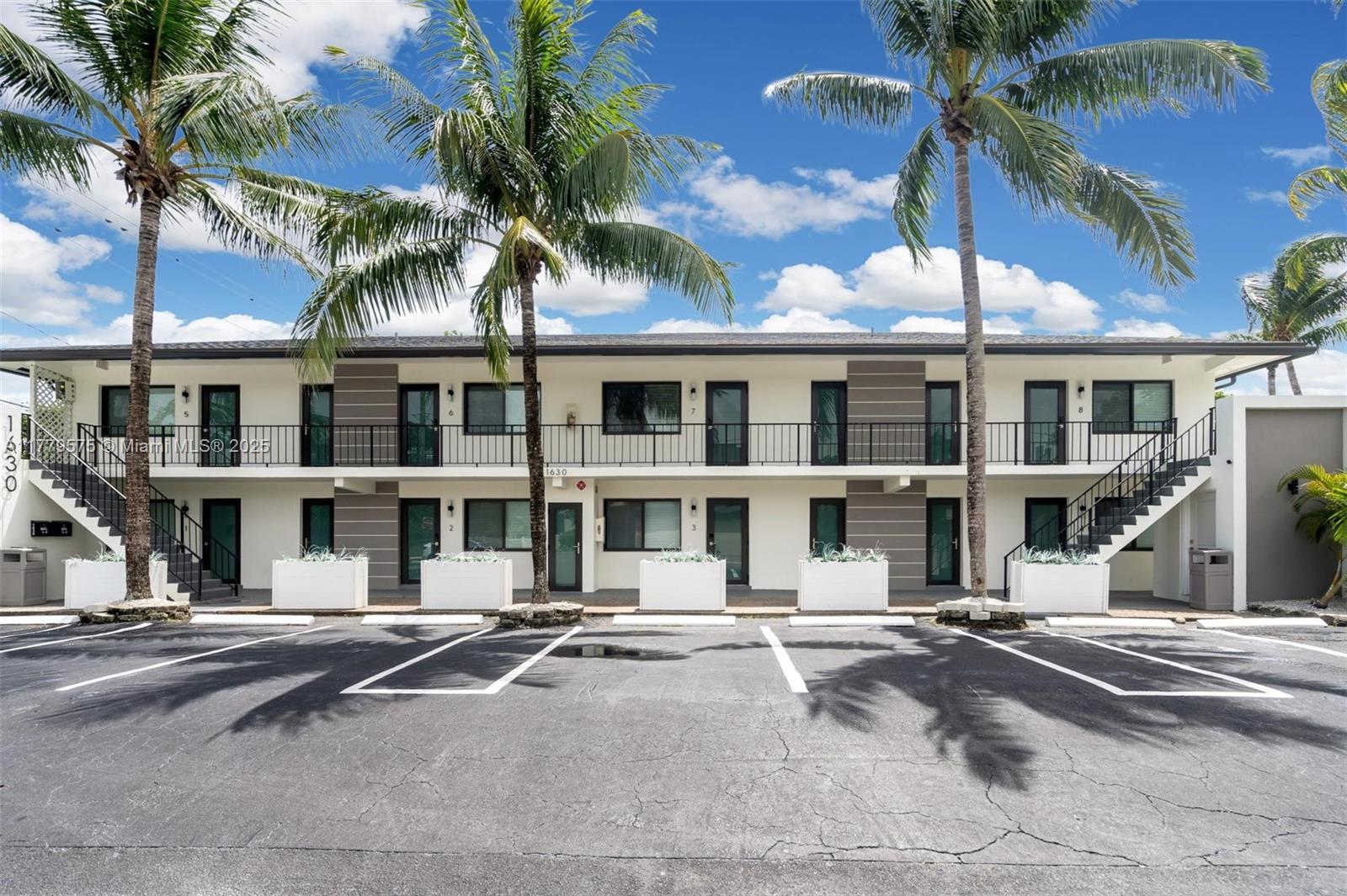 LAUDERDALE - Residential Lease